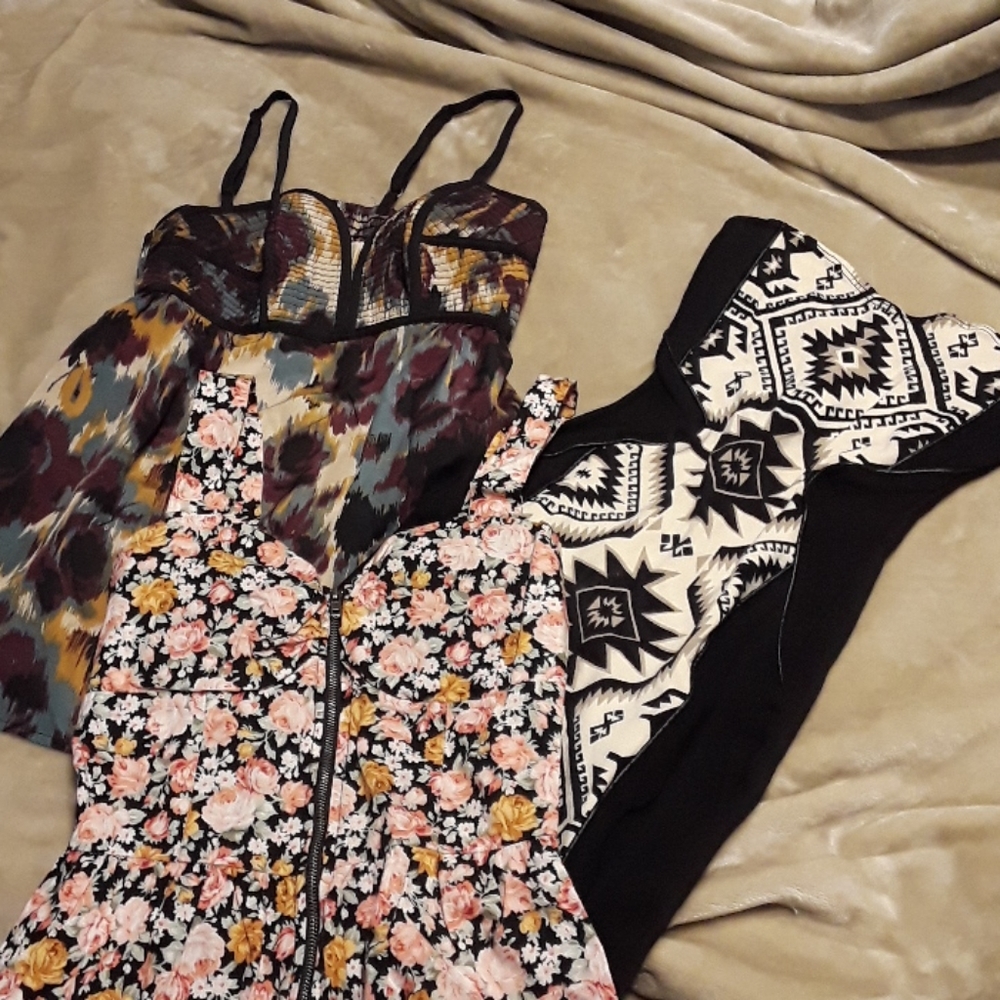 Super cute junior size small trendy tops